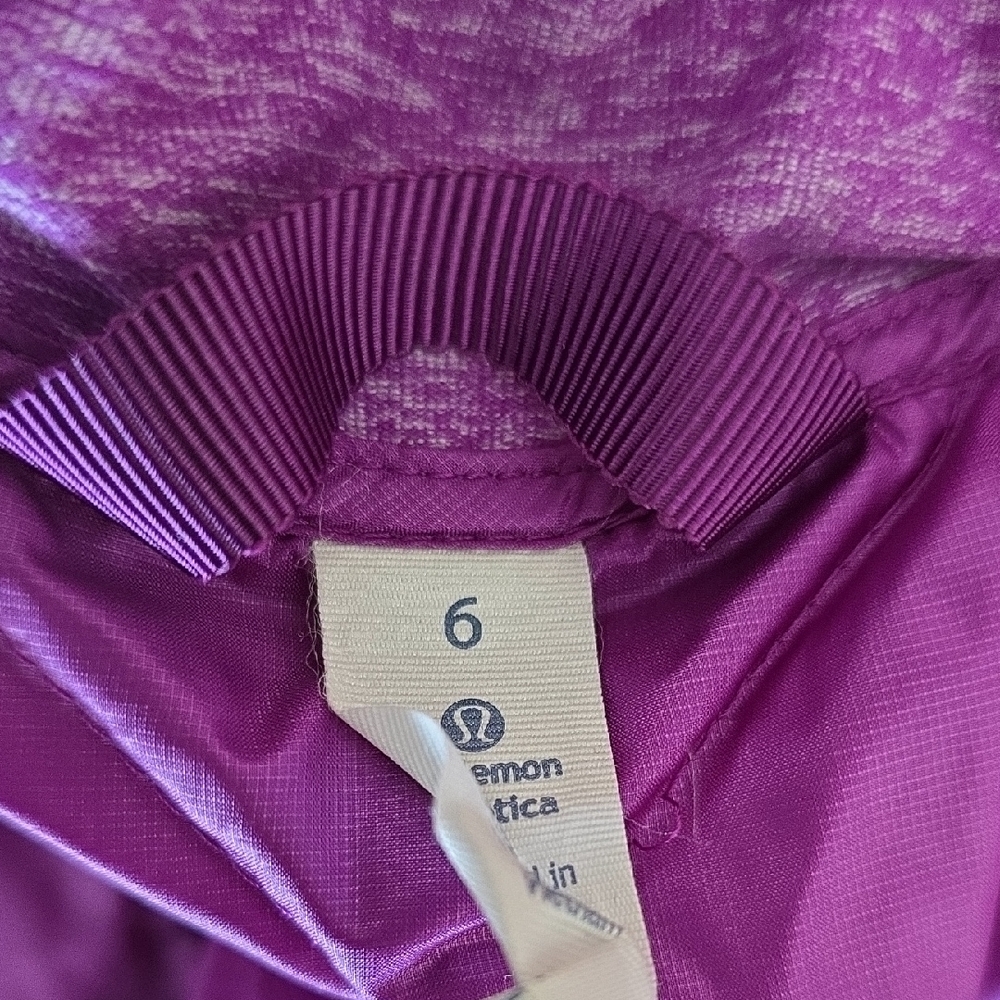 lululemon athletica Women's Quilted Purple Vest - Picture 7 of 7